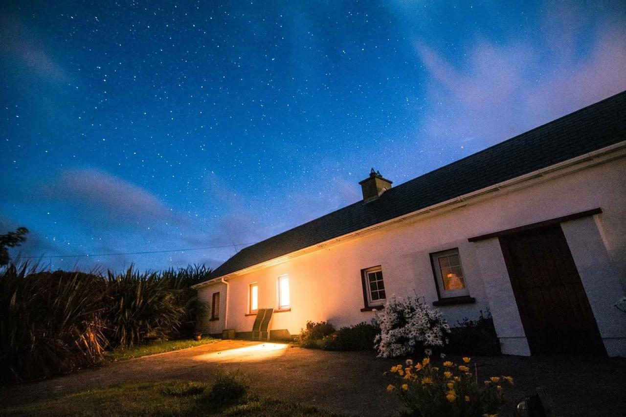 Donegal Town B&B The Red Door Cottage מראה חיצוני תמונה